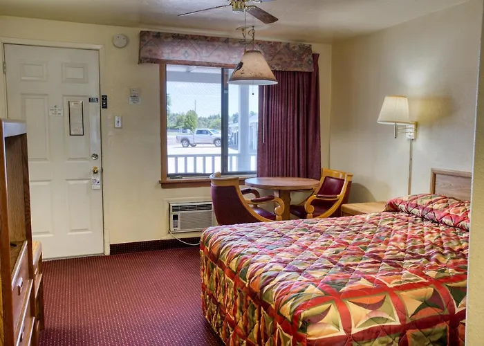 Hotel Kiva *