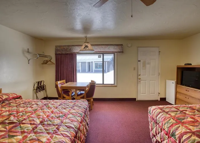 Hotel Kiva Show Low