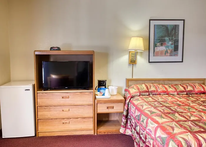 Kiva Hotel *