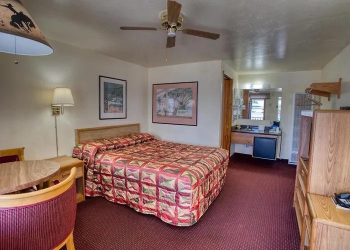 Hotel Kiva Show Low