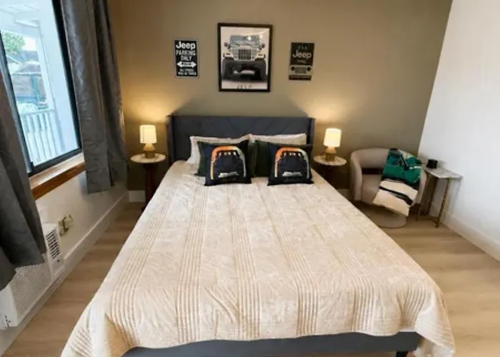 Kiva Hotel Show Low