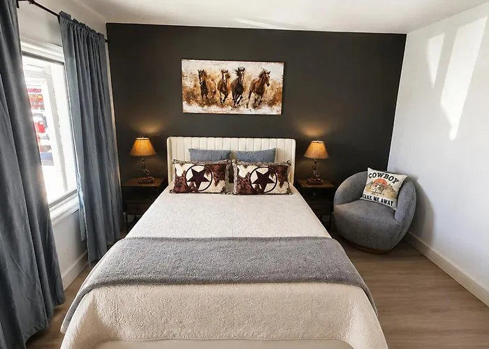 Hotel Kiva *