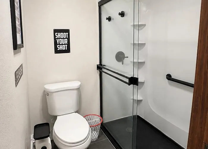 Kiva Hotel Show Low