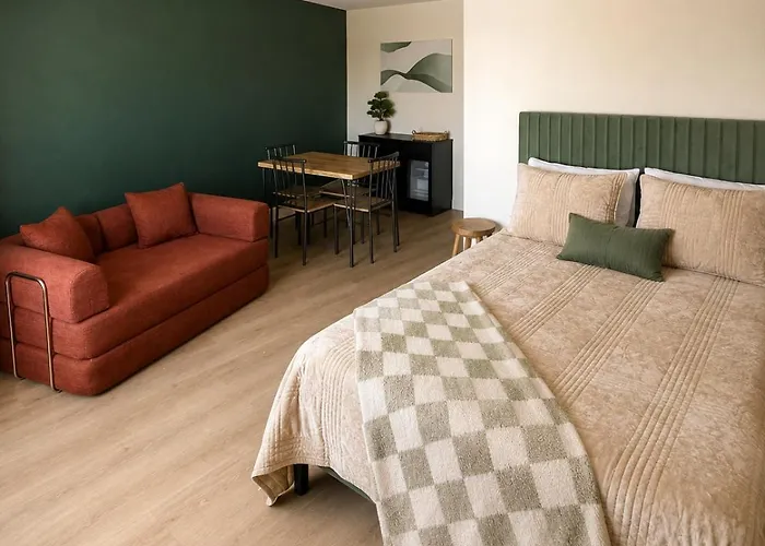 Kiva Hotel Show Low