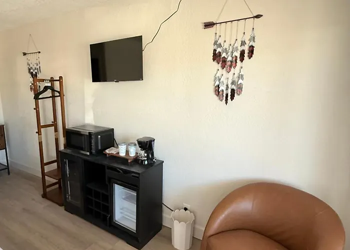 Hotel Kiva *